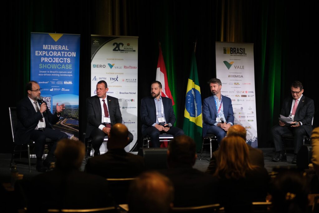 Setor privado fala em agregar valor no Brasil com minerais críticos